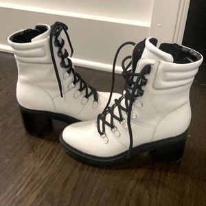 NWOT Marc Fisher White Leather Combat boots 6.5